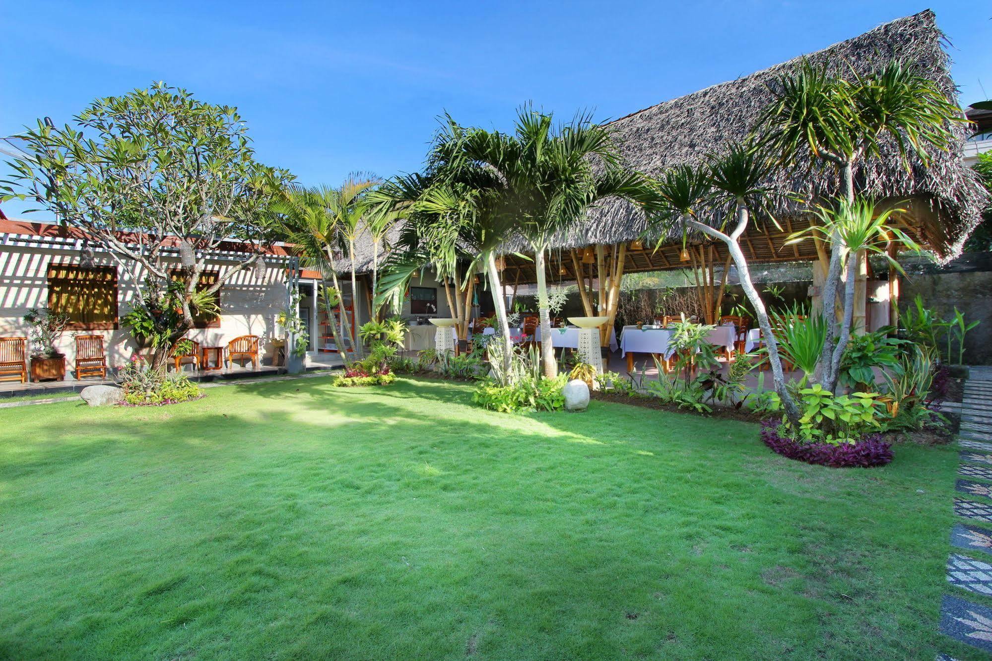 Jimbaran Lestari Hotel & Residence - Spa Extérieur photo