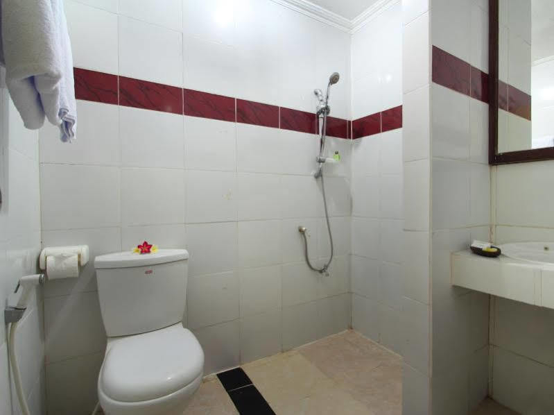 Jimbaran Lestari Hotel & Residence - Spa Extérieur photo
