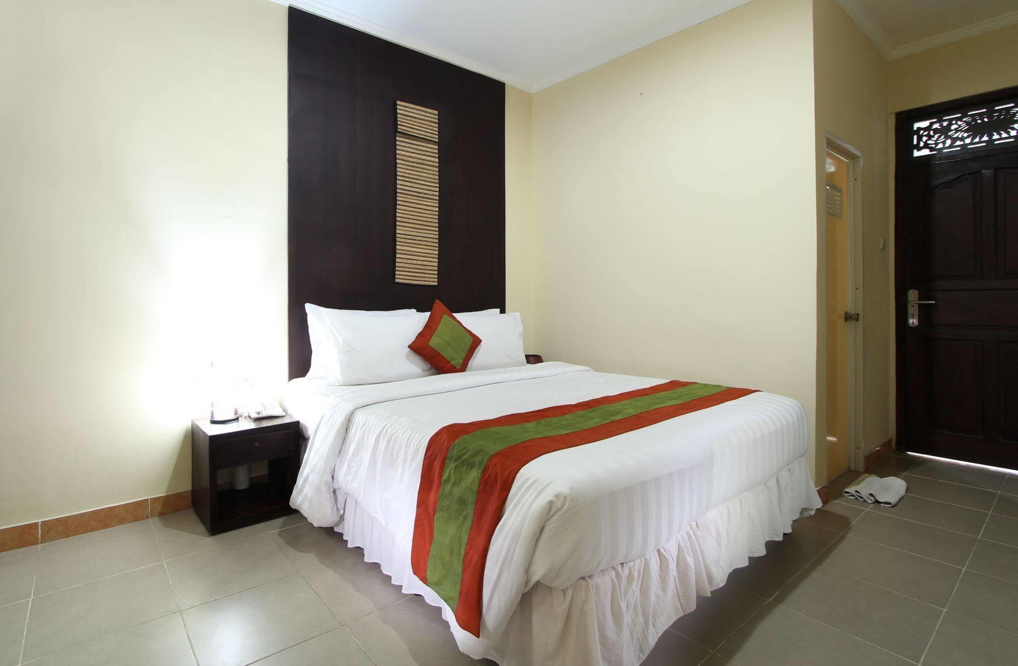 Jimbaran Lestari Hotel & Residence - Spa Extérieur photo